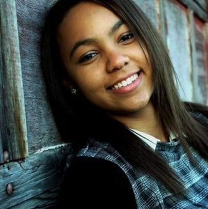 Meet your Posher, Kayla